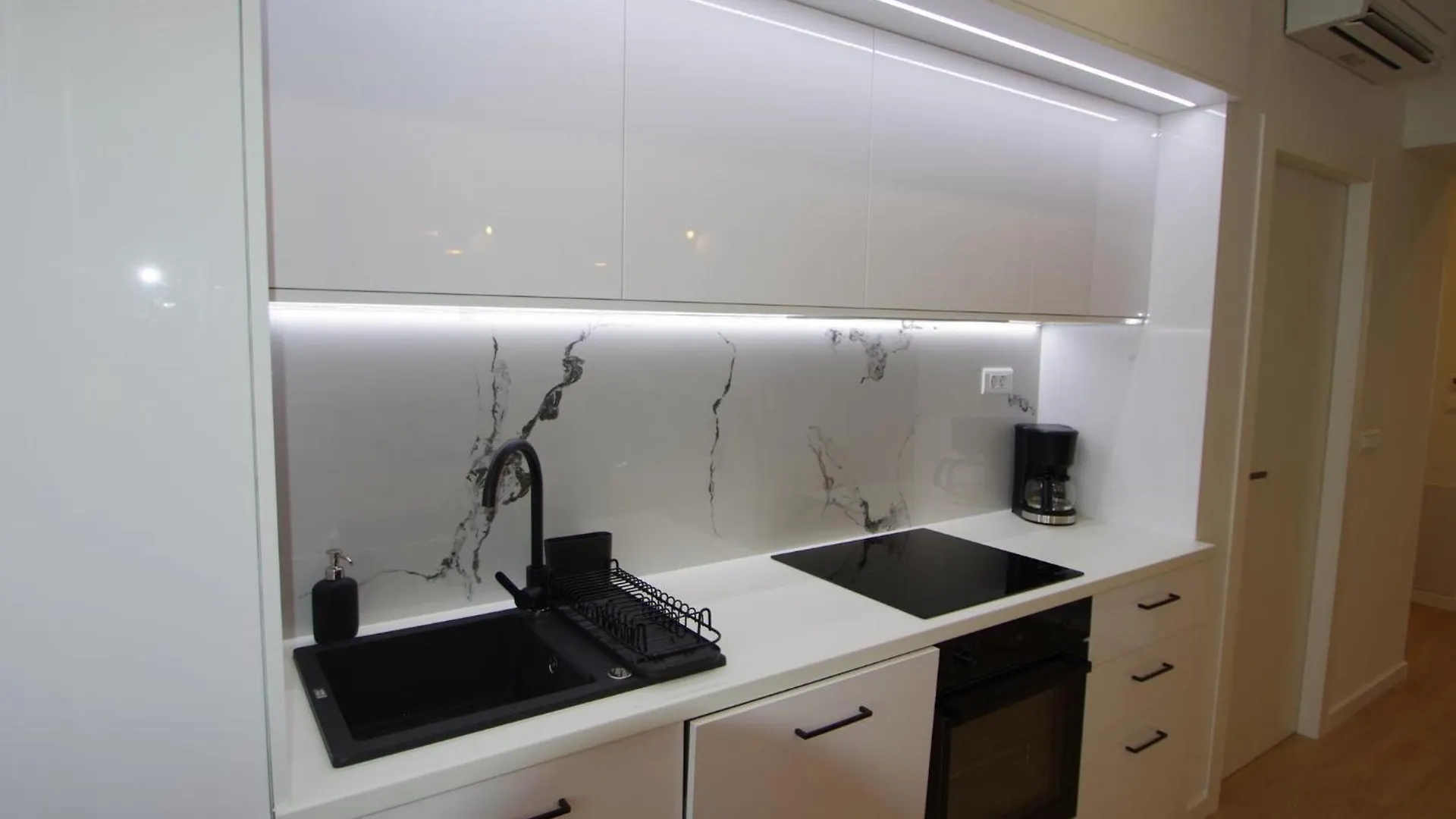 Апартаменты Bright & Modern 2-Bedroom Flat In Пула