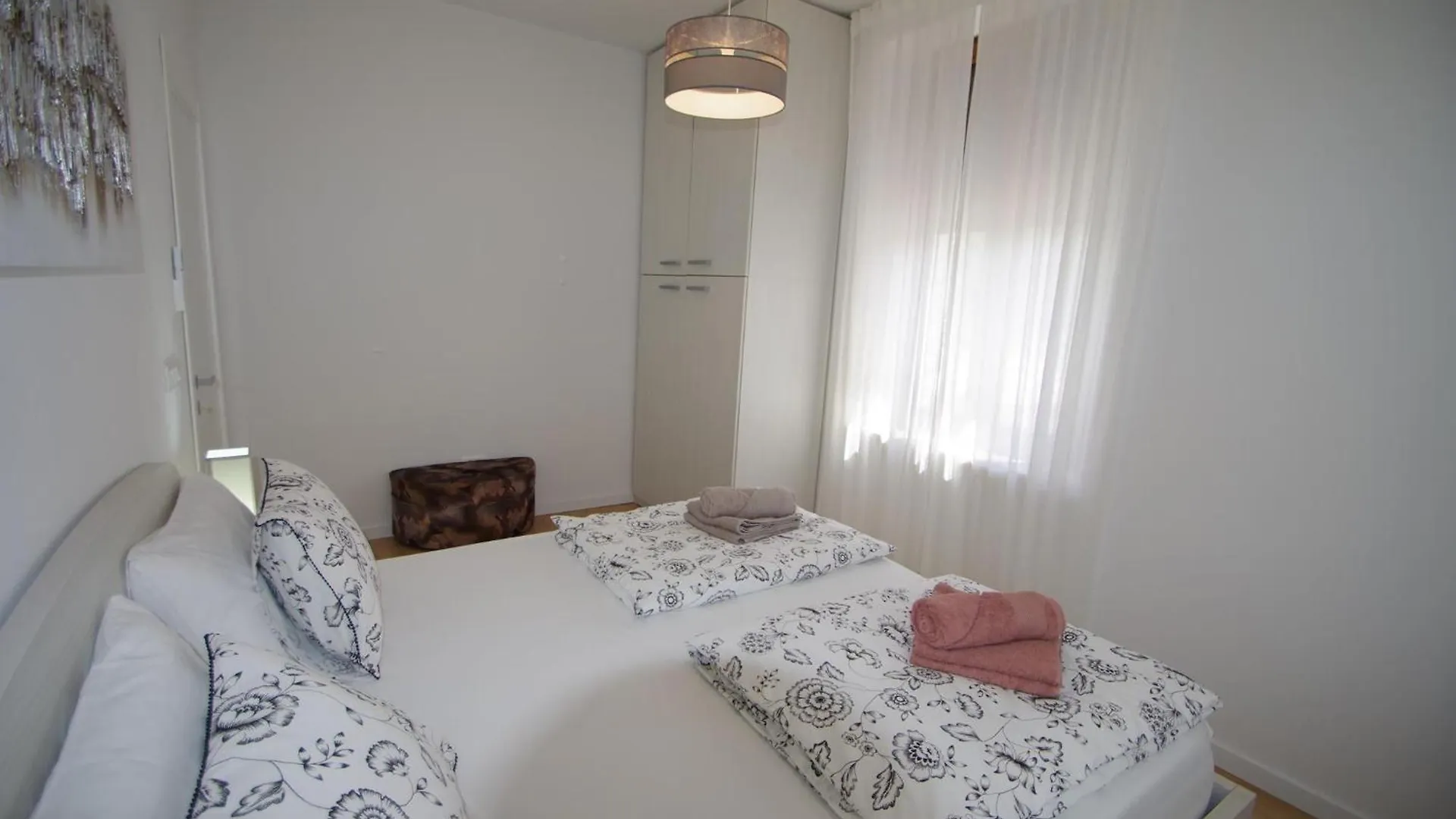 Bright & Modern 2-Bedroom Flat In Пула Апартаменты
